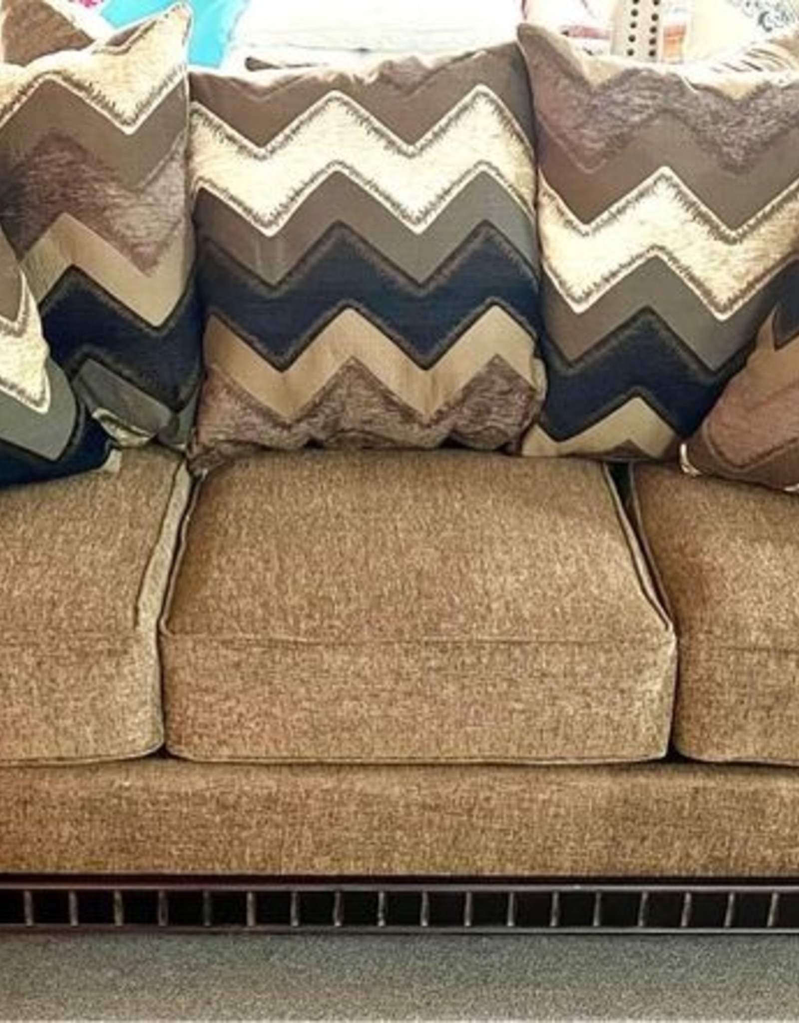 Steve Standard Brown and Gold Showood Sofa & Loveseat Set