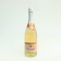 Andre Peach Moscato ABV: 6.5% 750 mL