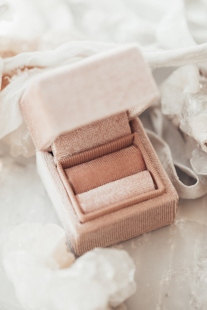 velvet ring box near me
