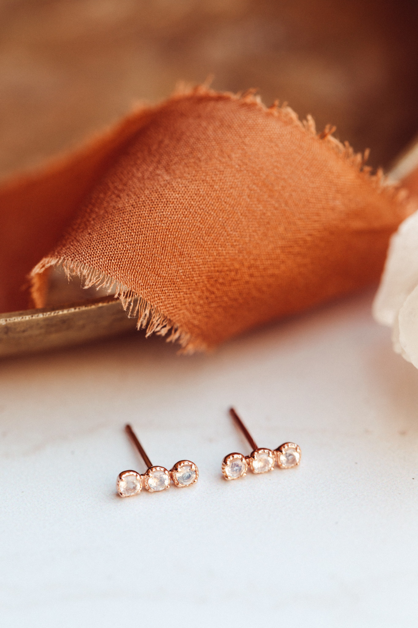 5.17 Round Brilliant Cut Diamond Earring Studs in 18k White Gold - Filigree  Jewelers