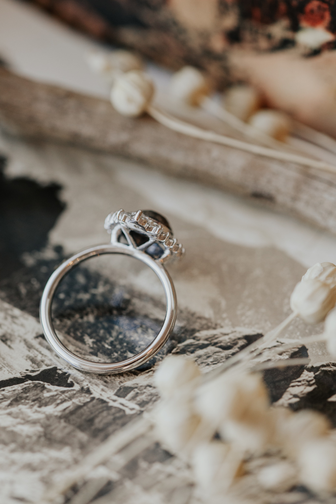 Rough wedding rings | ROCK – Saagæ wedding rings & engagement rings by  Liesbeth Busman