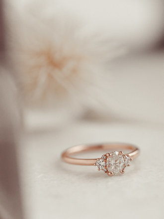 The Vivien Oval Ring - Sarah O.