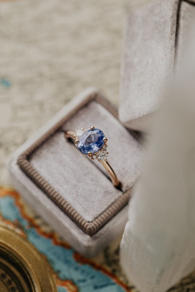 Sarah O The Vivien 1.72 ct Oval Bright Blue Sapphire Ring 14krg