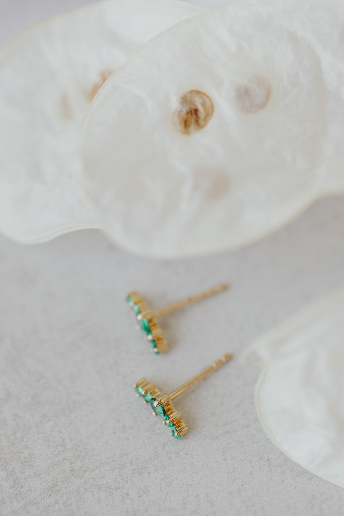 Sarah O Large Five Emerald Curved Stud Earrings 14kyg