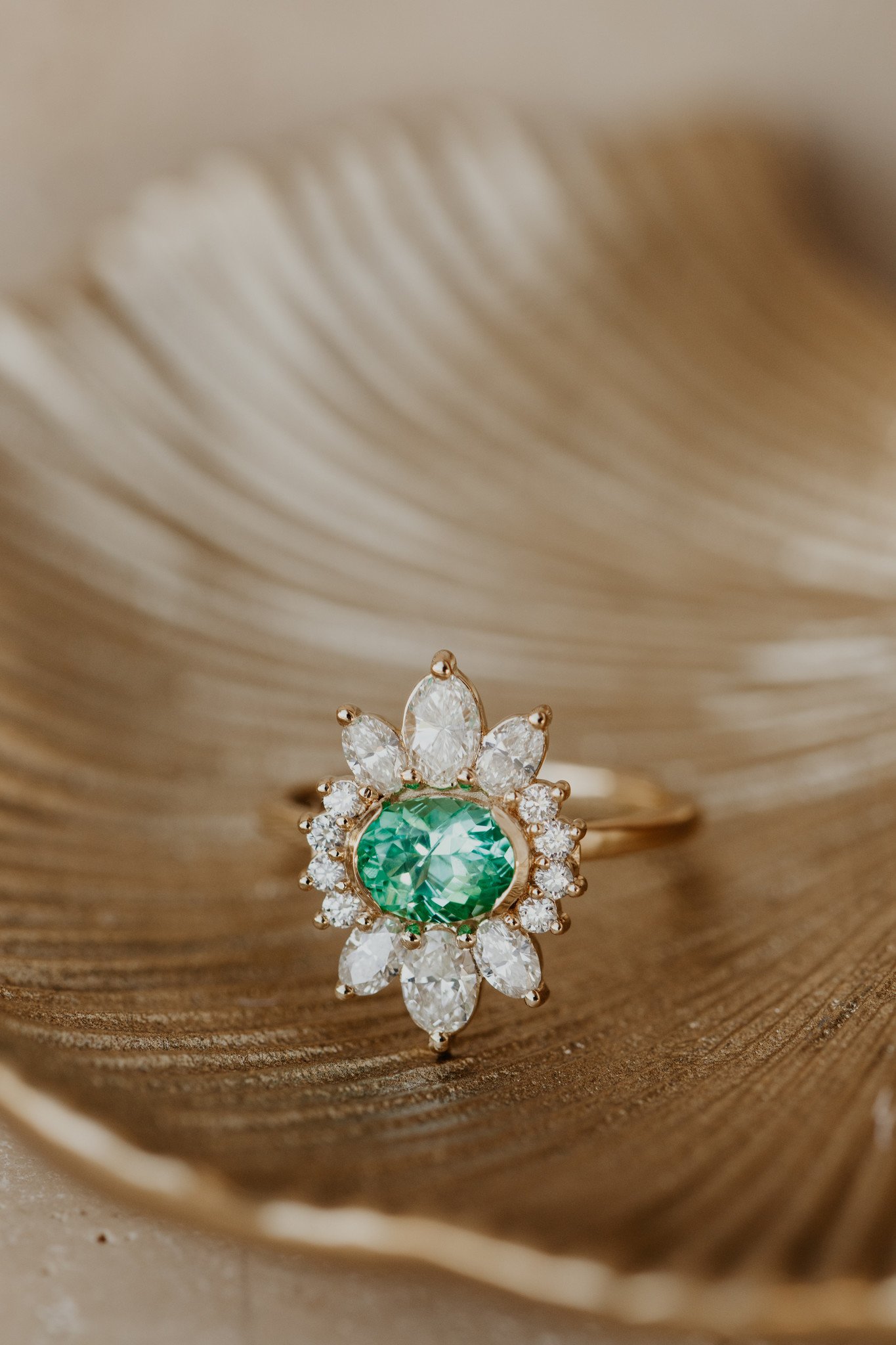 Buy Oval Emerald Ring Online | H.k.s Jewellers - JewelFlix