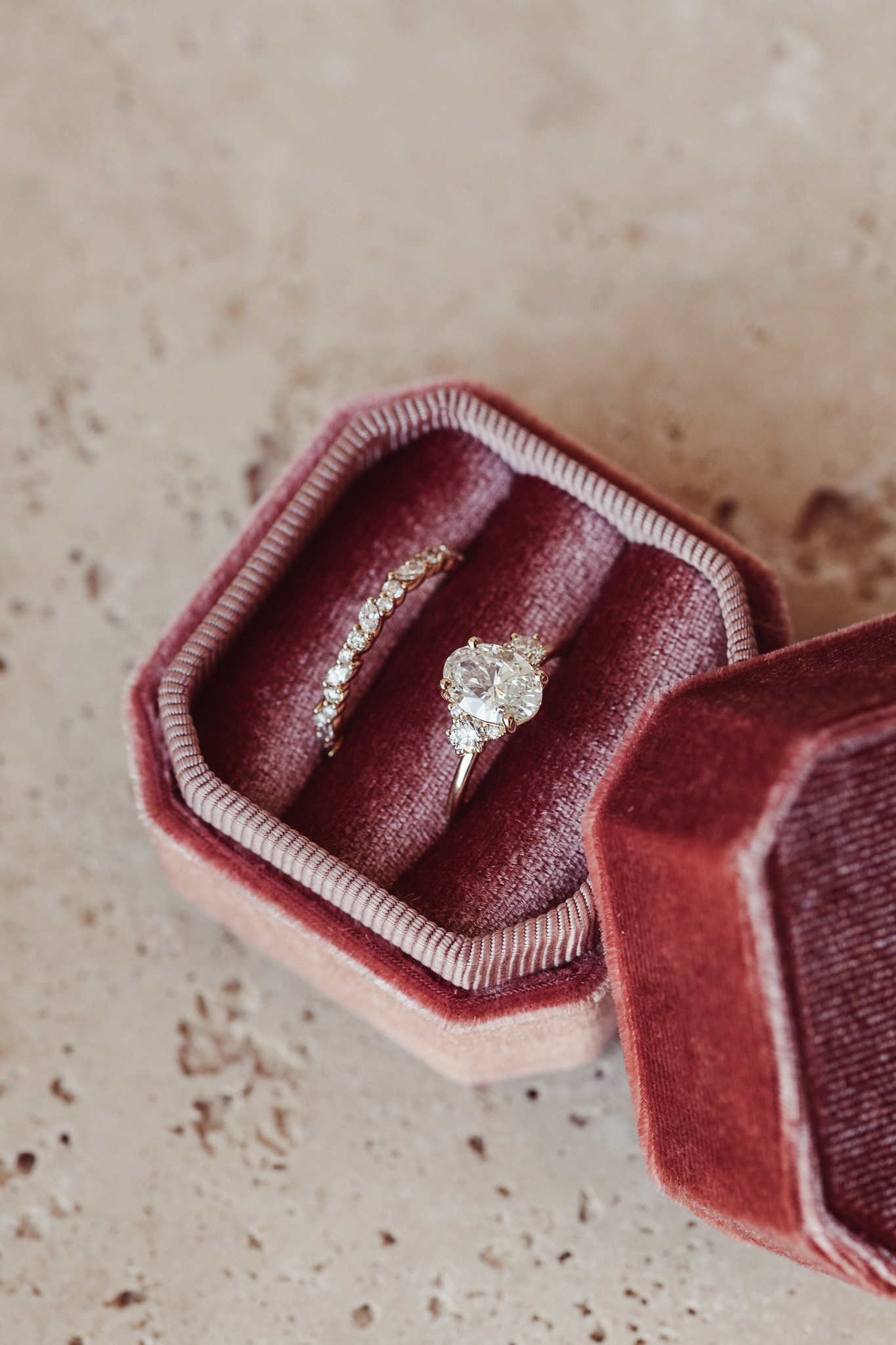 Velvet Ring Box – The Brodie Bride
