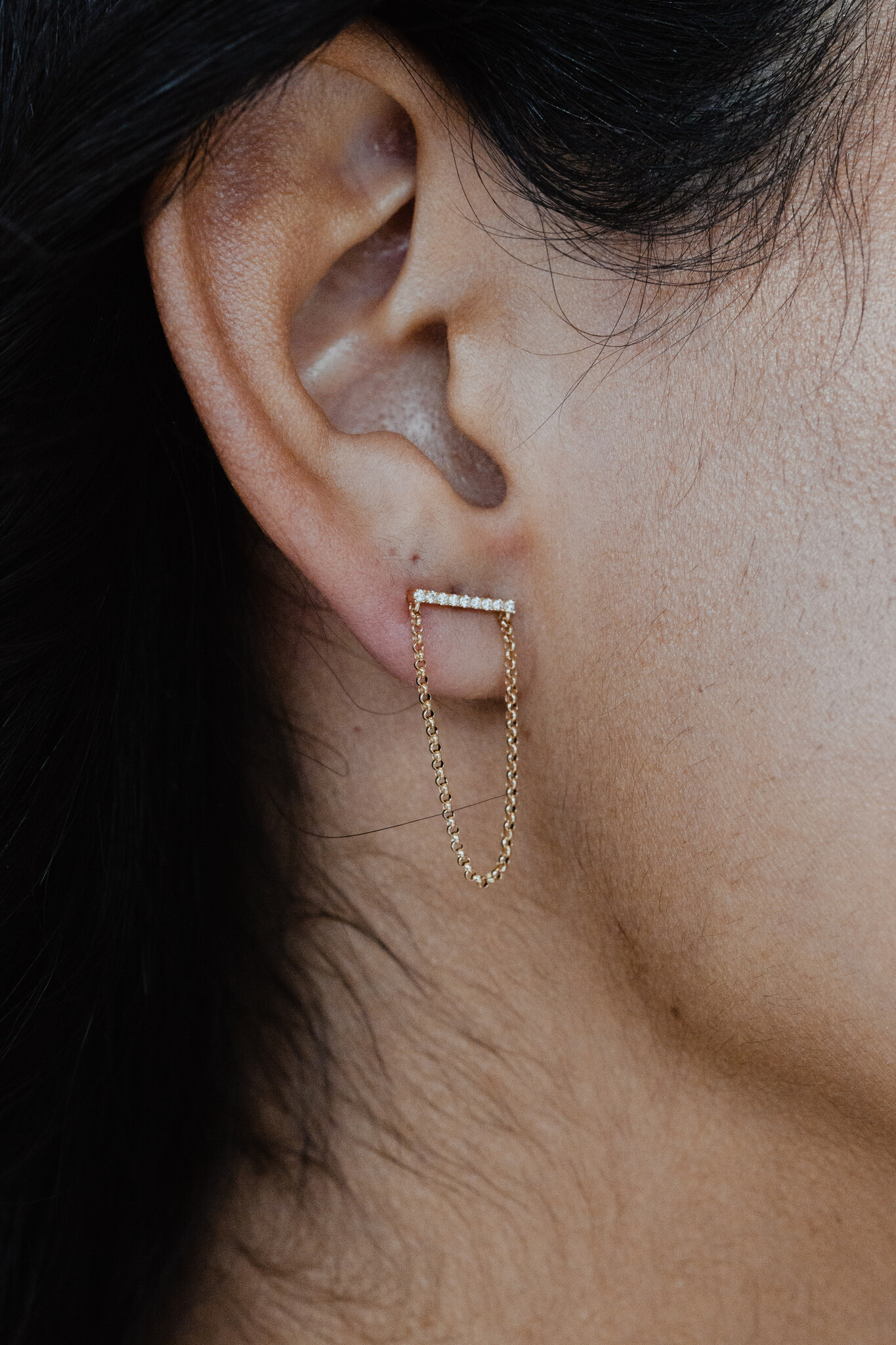 PAVE CURB CHAIN EARRING - GOLD
