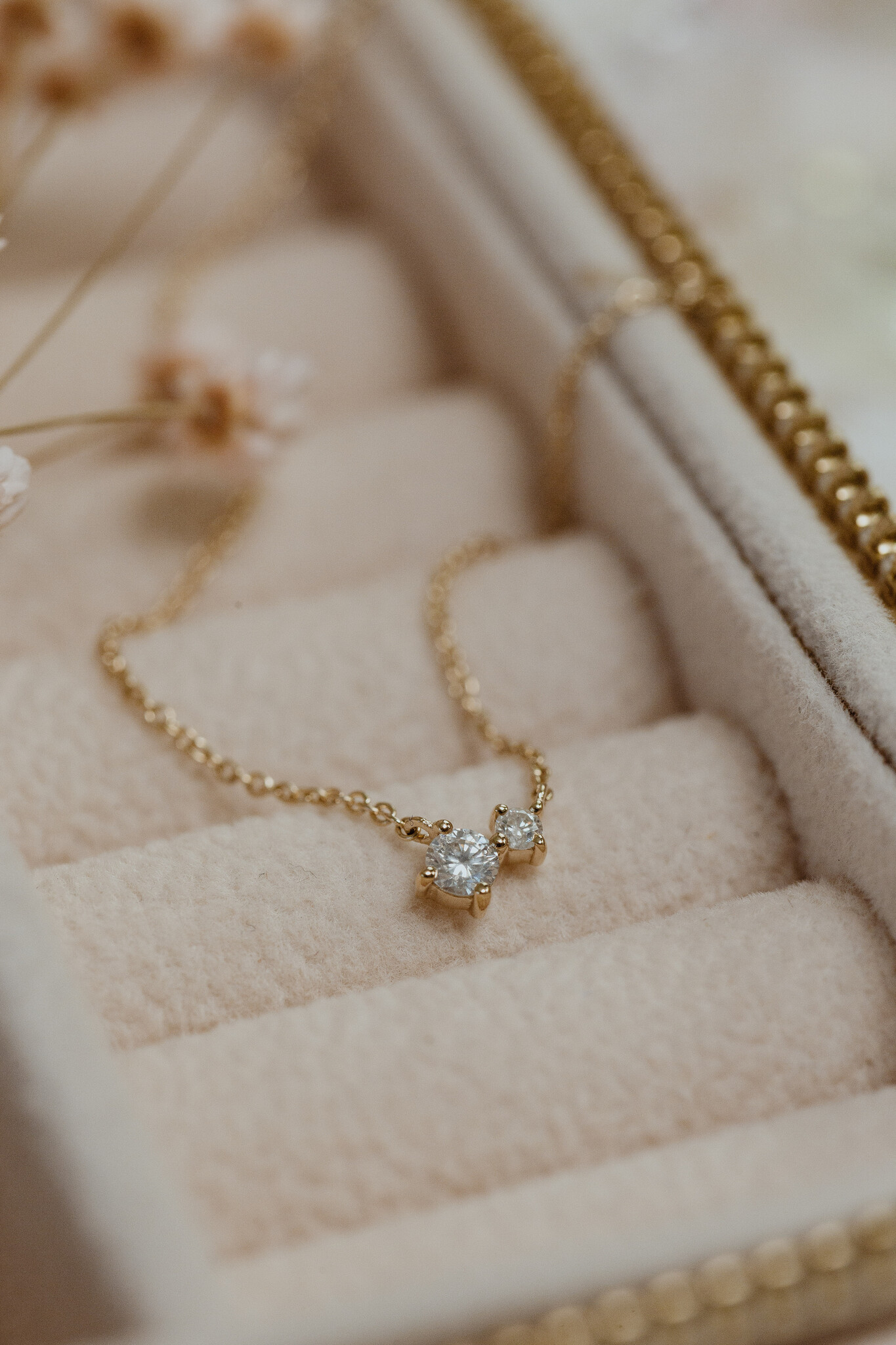 .14 ct Two Prong Set Diamonds Necklace - Sarah O.