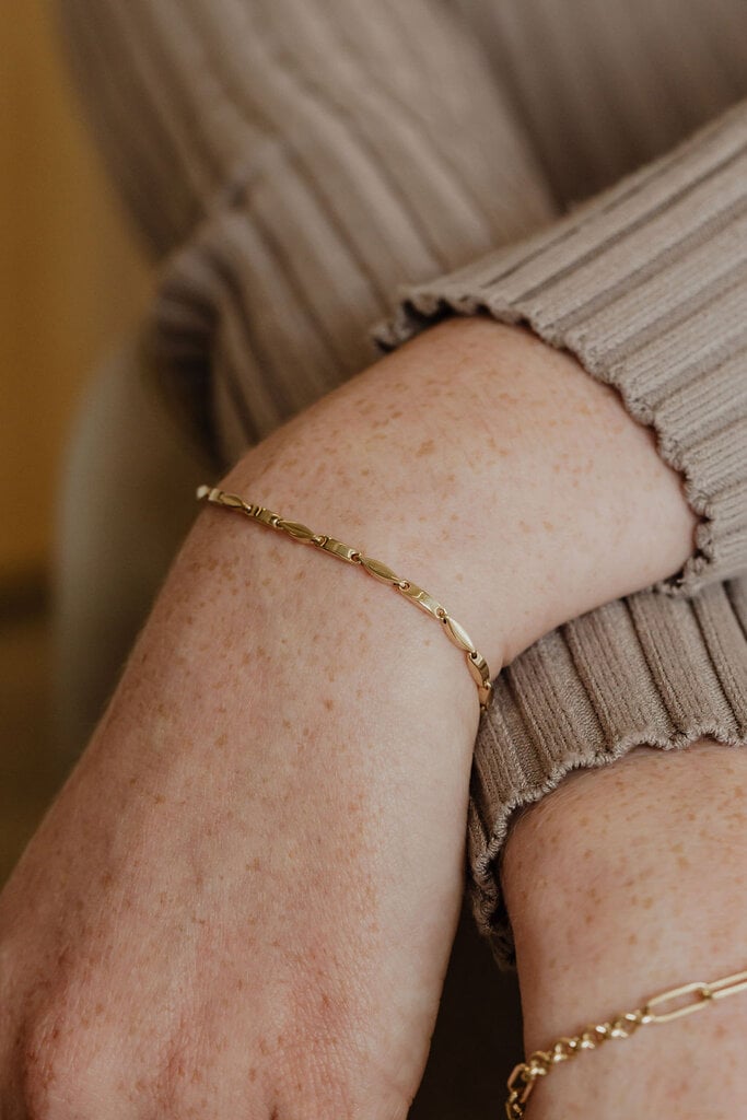 Sarah O Marquise Shape Link Bracelet