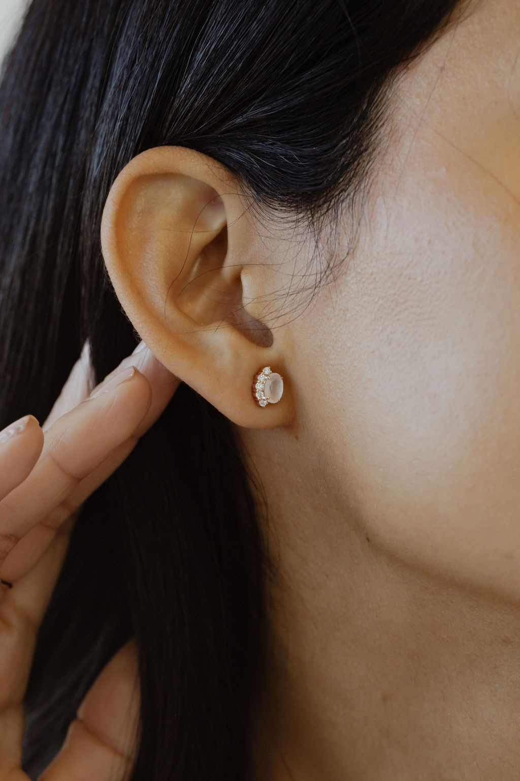 9ct White Gold Oval Cut Sapphire 0.80ct Diamond Halo Stud Earrings
