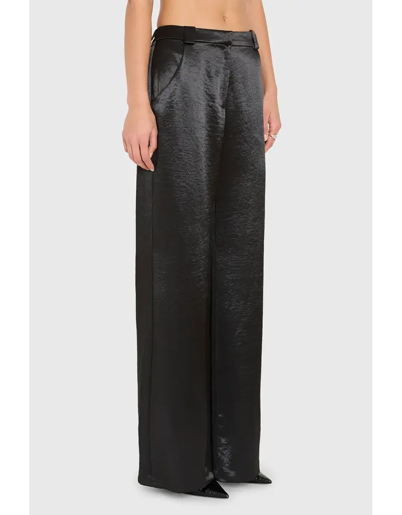 AMANDA UPRICHARD AMANDA UPRICHARD SADDLER PNT