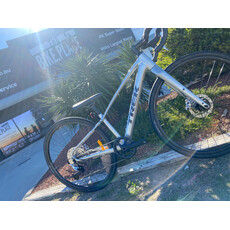 Trek 2026 Trek FX 3 Stepover Gen 4-Luna Silver Custom Gravel