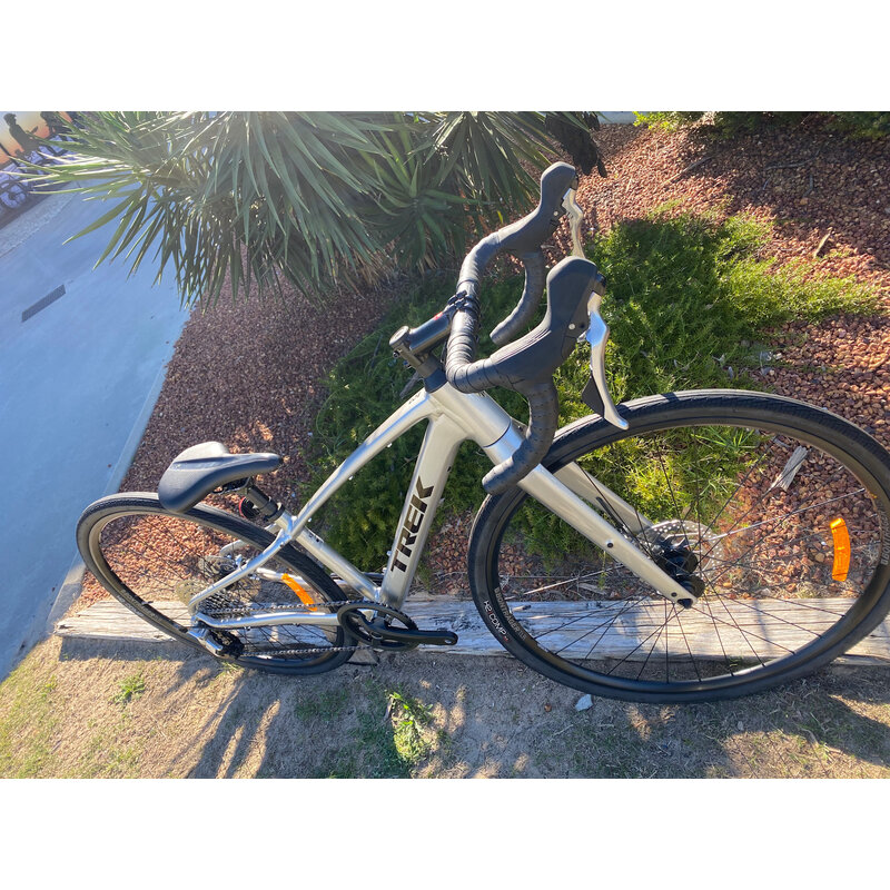 Trek 2026 Trek FX 3 Stepover Gen 4-Luna Silver Custom Gravel