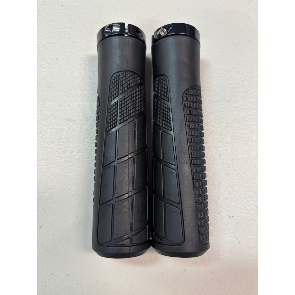 TBP Grips Lock On Black