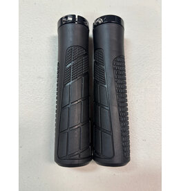 TBP Grips Lock On -Black