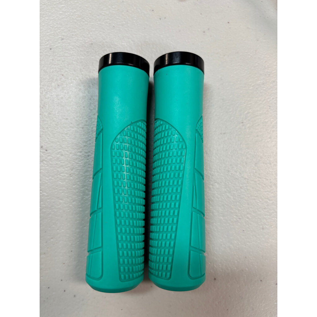 TBP Grips Lock On Turquoise