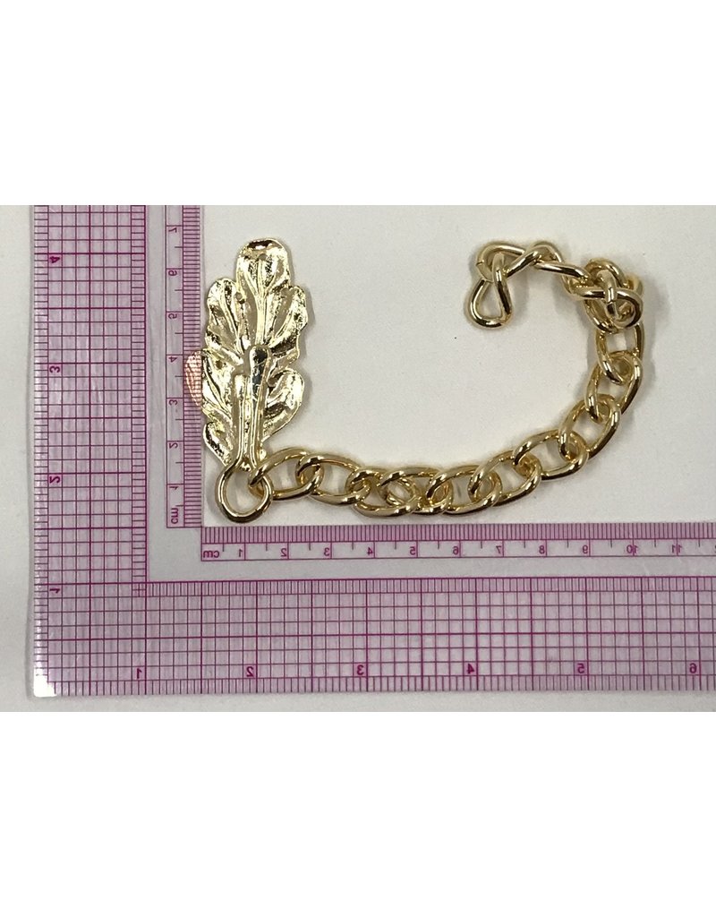 Cloakmakers.com Oak Leaf - Simple with Chain - Gold Plated