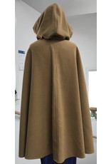 Cloakmakers.com 4637 - Golden Tan Wool Hooded Cloak, Gold Clasp, Small Size