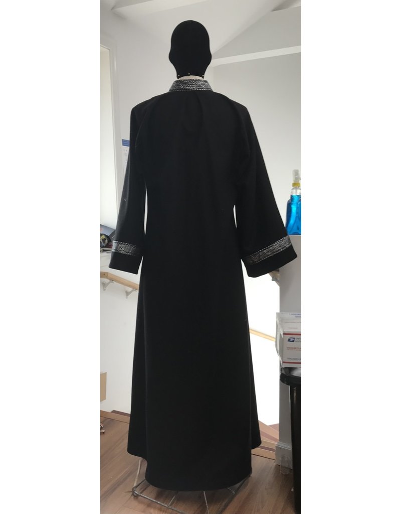 Cloak and Dagger Creations R500 - Black Wool Open-Front Robe w/Pockets, Silver Trim