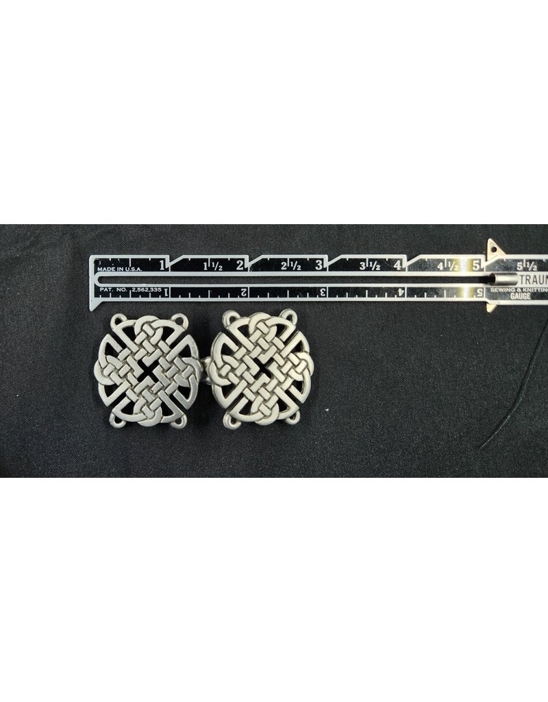 Cloakmakers.com Celtic Knot Round Cloak Clasp - Pewter