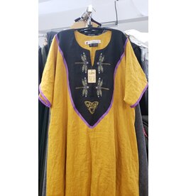 Cloakmakers.com G1158 - Gold Short Sleeved Linen Gown w/ Dragonflies & Triquetra Cat on Black Yoke