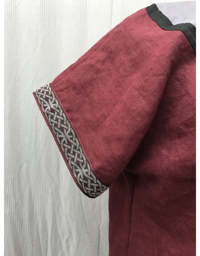 Cloakmakers.com J825 - Burgundy Tunic w/ Celtic Knot Embroidery