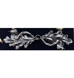 Cloakmakers.com Oak w/ Acorn and Branch Clasp - Silvertone Plated