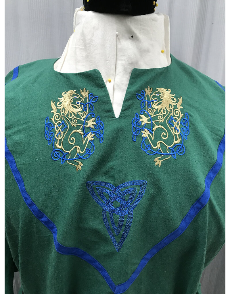 Cloakmakers.com G1182 - Green Gown w/ Drop Sleeves, Lions and Celtic Triquetra Embroidery
