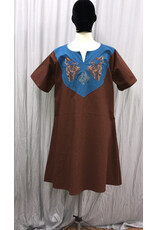 Cloakmakers.com J859 - Brown Cotton Short Sleeve Tunic w/ Wolf & Knot Embroidery on Teal Collar
