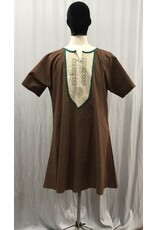 Cloakmakers.com J861 - Brown Cotton Short Sleeve Tunic w/ Green Embroidery on Tan Bib