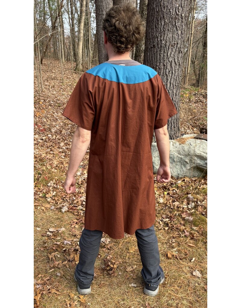 Cloakmakers.com J859 - Brown Cotton Short Sleeve Tunic w/ Wolf & Knot Embroidery on Teal Collar