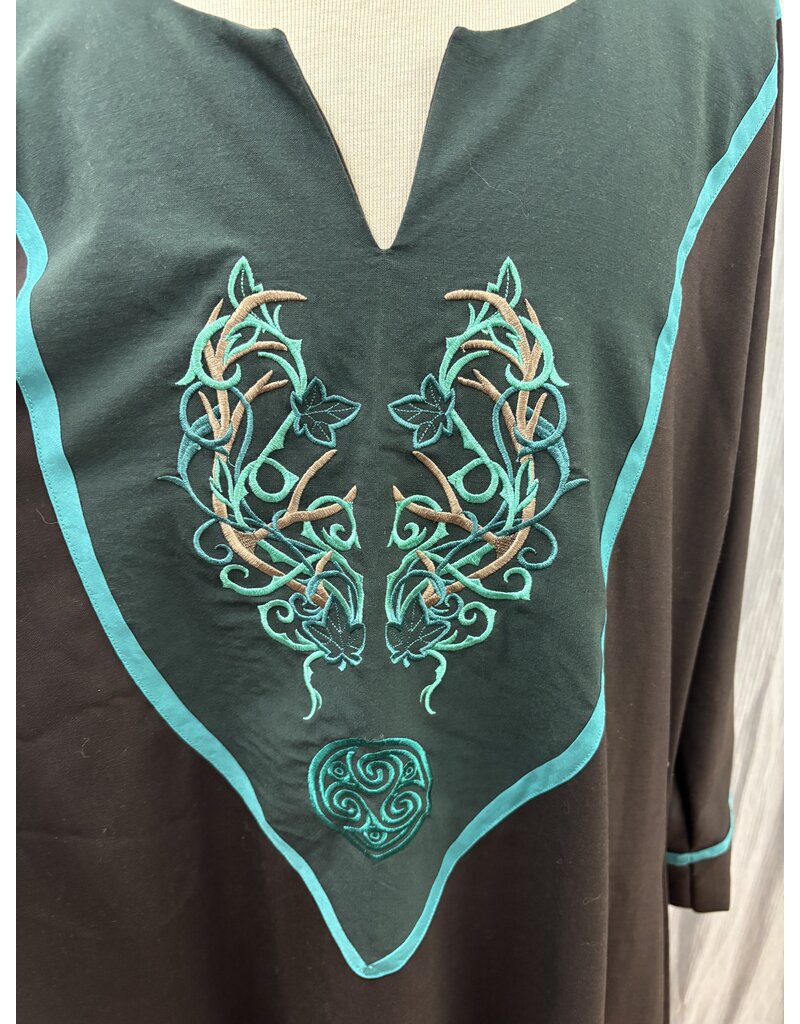 Cloakmakers.com J896-Lightweight Washable Brown Wool Tunic with Elven Antler Embroidery