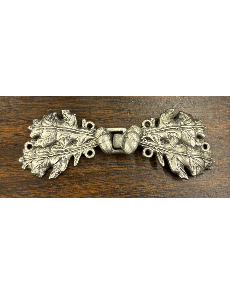 Cloakmakers.com Oak Double w/Acorn Small Pewter Clasp