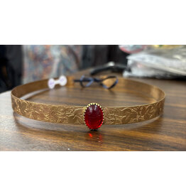 Cloakmakers.com Red Oval Stone on Borderless Ivy Band - Hermia