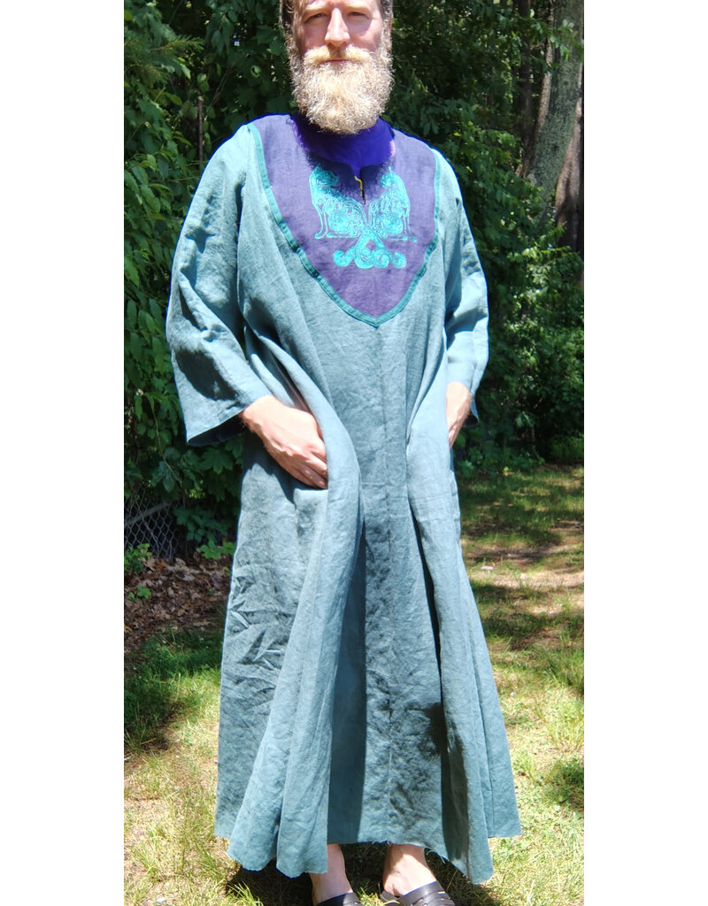 Cloakmakers.com G1196-Washable Green Linen Gown w/ Dual Cat Embroidery & Pockets