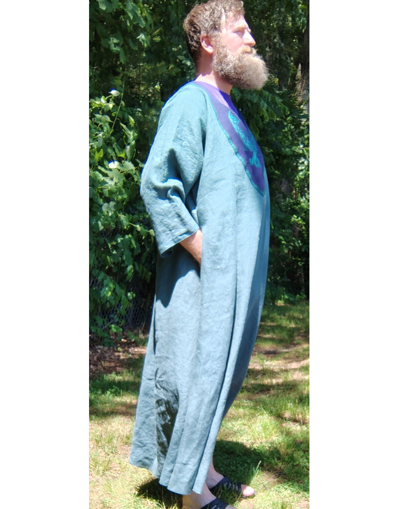 Cloakmakers.com G1196-Washable Green Linen Gown w/ Dual Cat Embroidery & Pockets