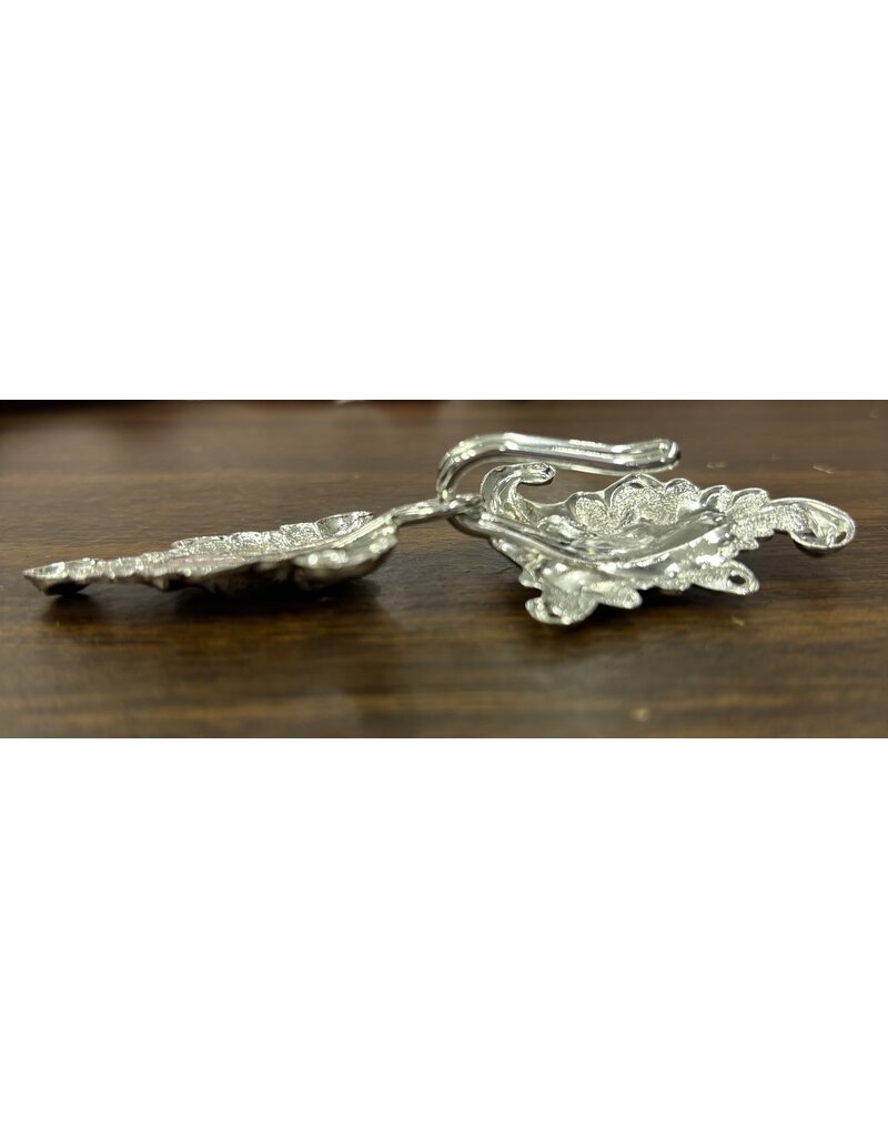 Cloakmakers.com Acanthus Leaf Cloak Clasp - Antique Silver Tone Plated