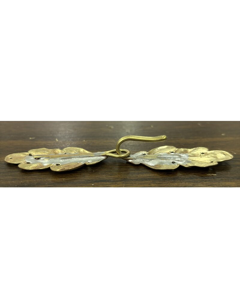 Cloakmakers.com Oak - Simple Cloak Clasp - Jewelers Brass
