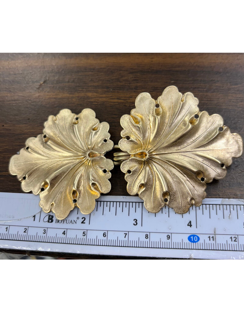 Cloakmakers.com Geranium Leaves, Large Cloak Clasp - Jewelers Brass