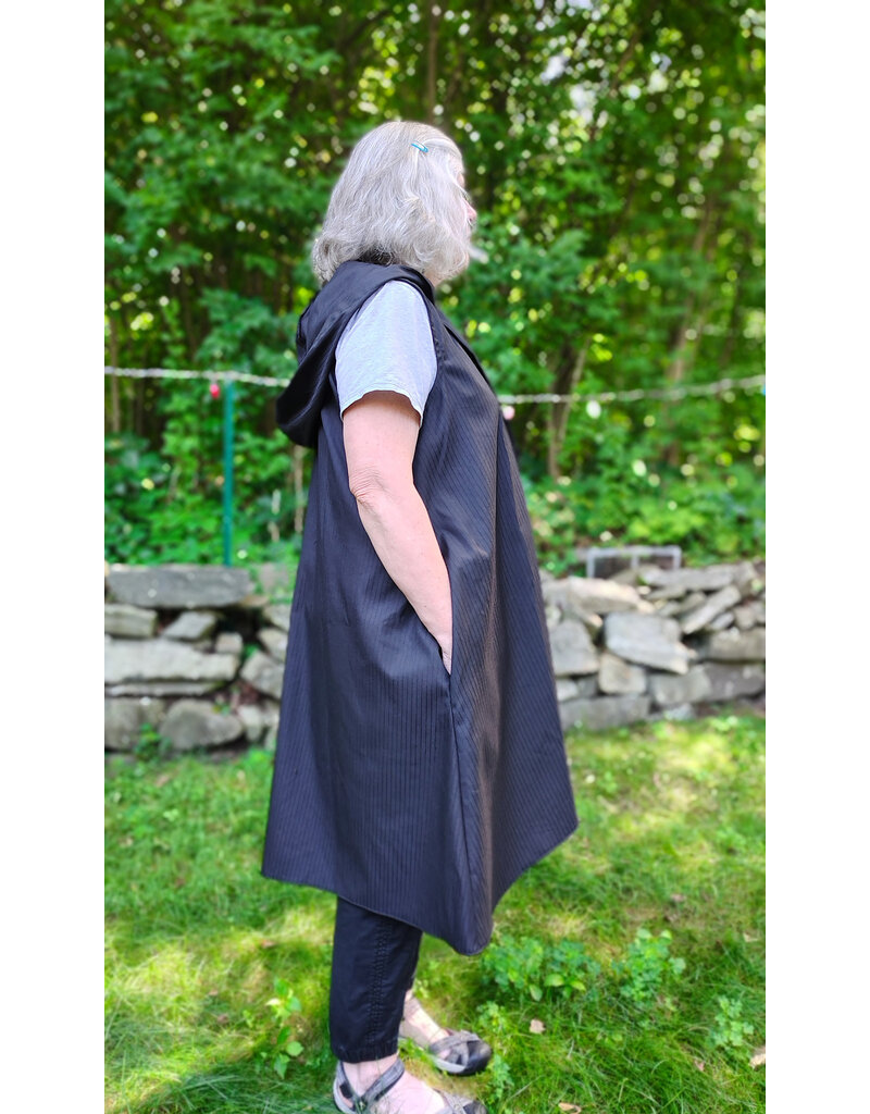 Cloakmakers.com J906-Washable Lightweight Dull Black Hooded Vest w/ Pockets & Pinstripes