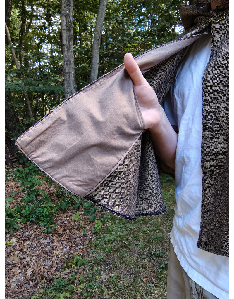 Cloakmakers.com 5826-Washable Cotton Twill Cloak w/ Black Concentric Diamond Pattern & Pockets