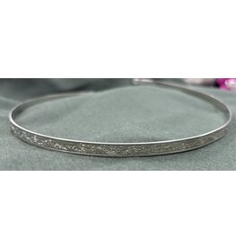 Cloakmakers.com Bordered Floral Vine Band - Silvertone Plated