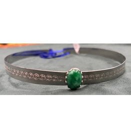 Cloakmakers.com Green Stone on Silver Tone Spiral Center Band