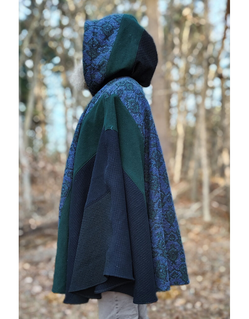 Cloakmakers.com 5888-Washable Multi-Color Wool Blend Cloak w/ Celtic Snakes Clasp