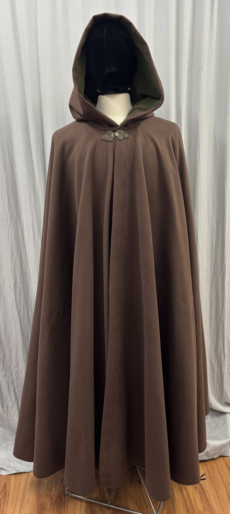 5563-Washable Faux Wool Brown Cloak w/ Green Velvet Hood Lining - Cloak ...