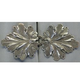 Cloakmakers.com Geranium Leaves, Large Cloak Clasp - Silver Tone Plated
