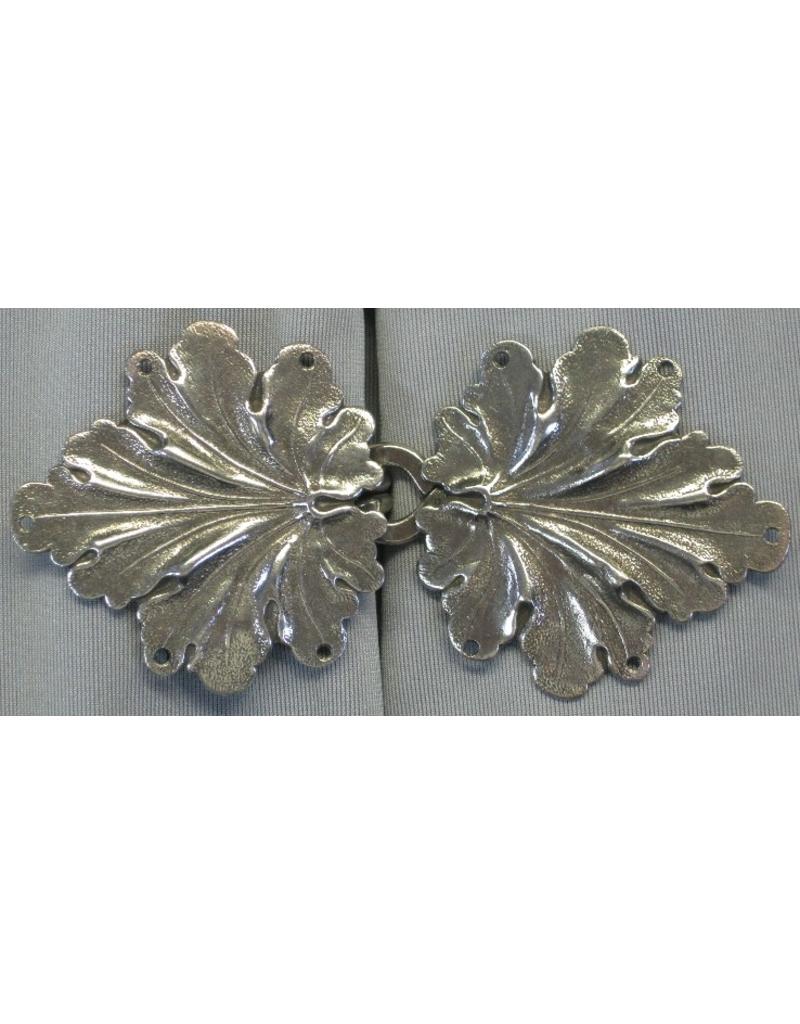 Cloakmakers.com Geranium Leaves, Large Cloak Clasp - Silver Tone Plated