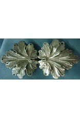 Cloakmakers.com Geranium Leaves, Medium Cloak Clasp - Silver Tone Plated