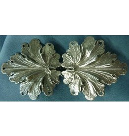 Cloakmakers.com Geranium Leaves, Medium Cloak Clasp - Silver Tone Plated