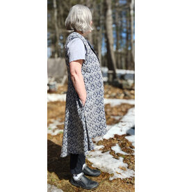 Cloakmakers.com J913-Washable White & Blue Brocade Vest w/ Two Pockets